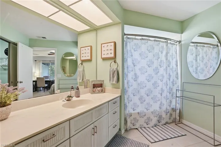 622 Wiggins Bay Dr # 22, Naples, Florida 34110