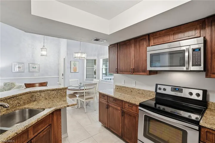 622 Wiggins Bay Dr # 22, Naples, Florida 34110