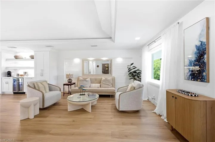 1274 Pine Ct, Naples, Florida 34102