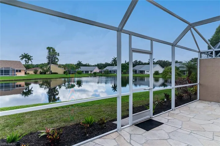 105  Tanglewood  CT, Naples, FL 34113