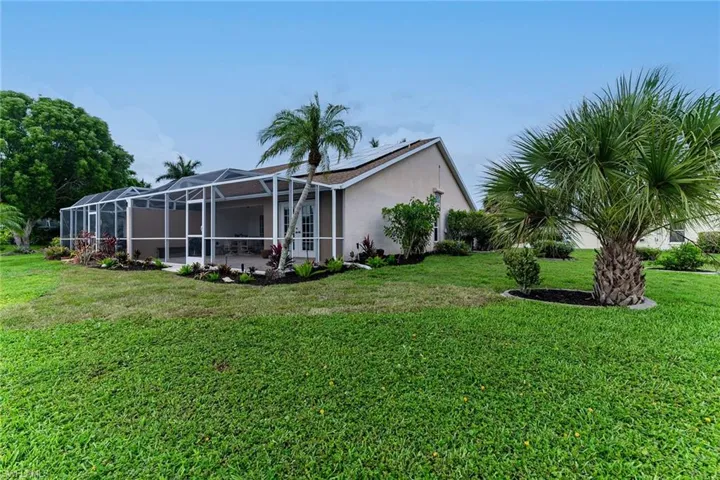 105  Tanglewood  CT, Naples, FL 34113