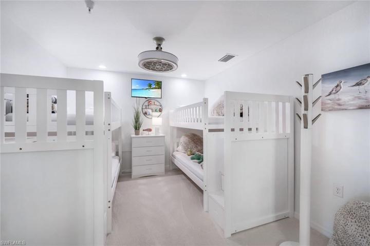 Den (set up with double set of bunk beds)
