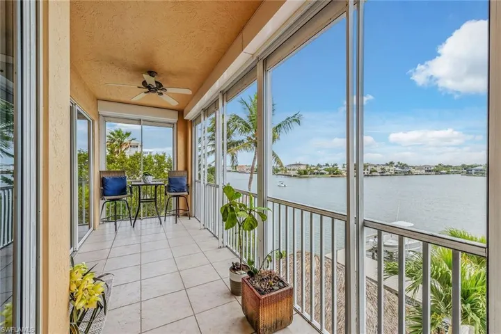 9566 Gulf Shore Dr 201, Naples, Florida 34108