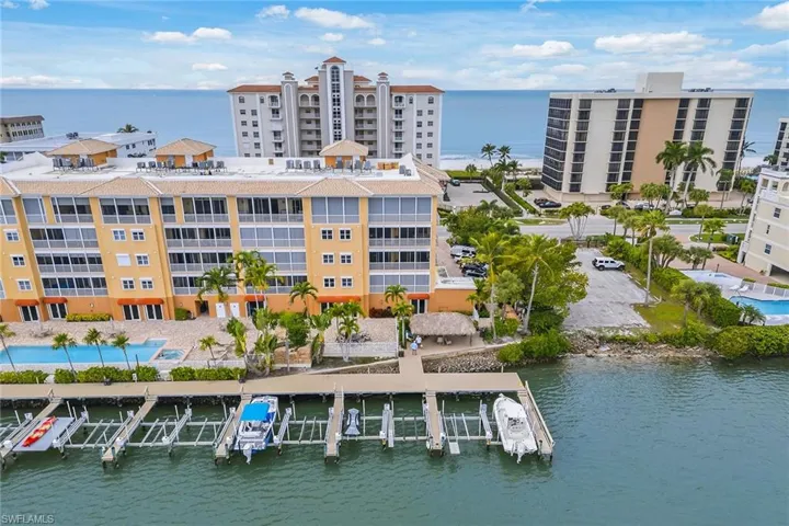 9566 Gulf Shore Dr 201, Naples, Florida 34108