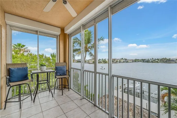 9566 Gulf Shore Dr 201, Naples, Florida 34108