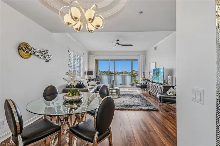 9566 Gulf Shore Dr 201, Naples, Florida 34108