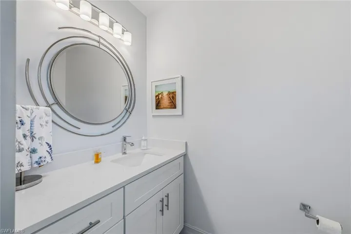 9566 Gulf Shore Dr 201, Naples, Florida 34108