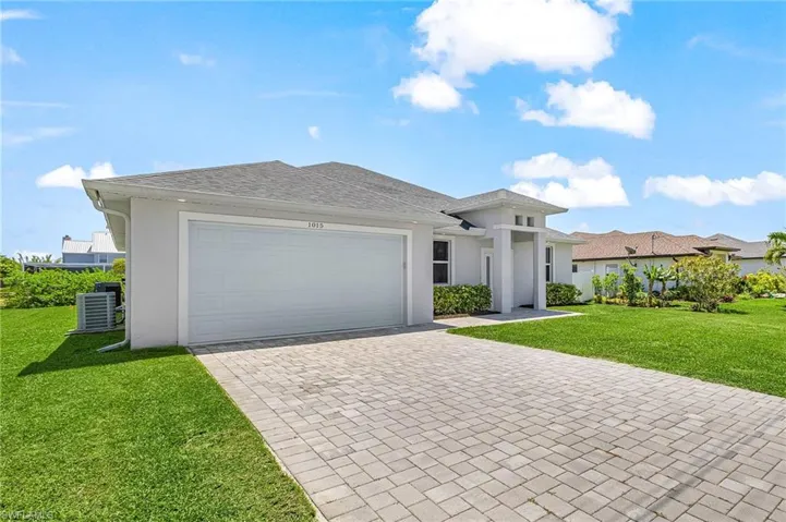 1015 Sw 15th Pl, Cape Coral, Florida 33991