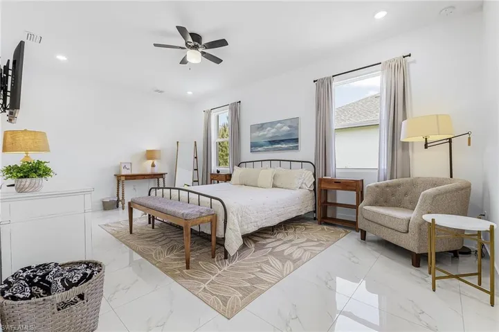 1015 Sw 15th Pl, Cape Coral, Florida 33991