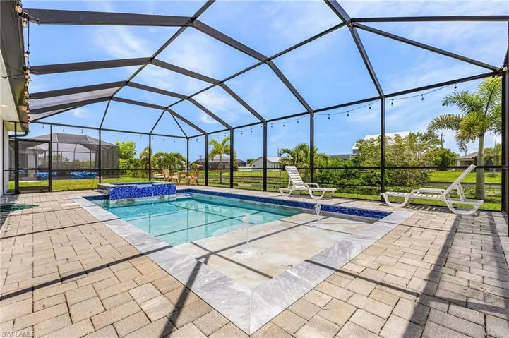 1015 Sw 15th Pl, Cape Coral, Florida 33991