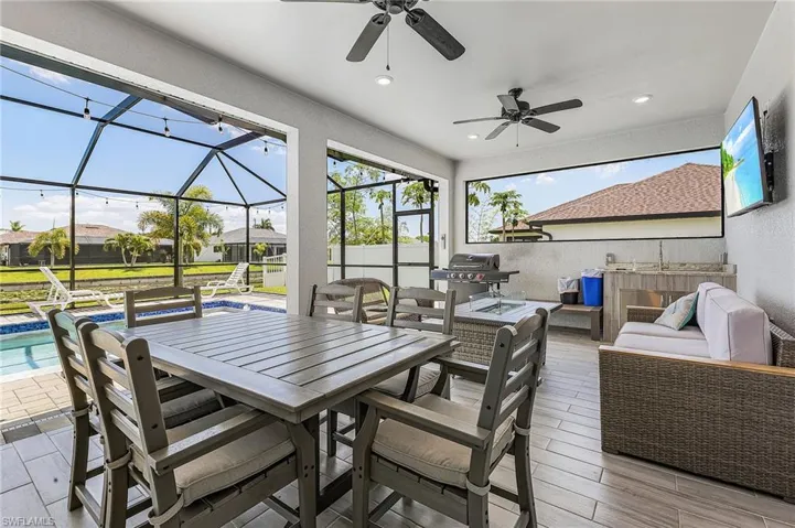1015 Sw 15th Pl, Cape Coral, Florida 33991