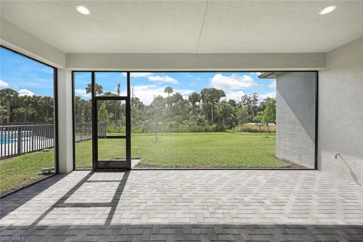 12216  Lotus  AVE, Naples, FL 34120