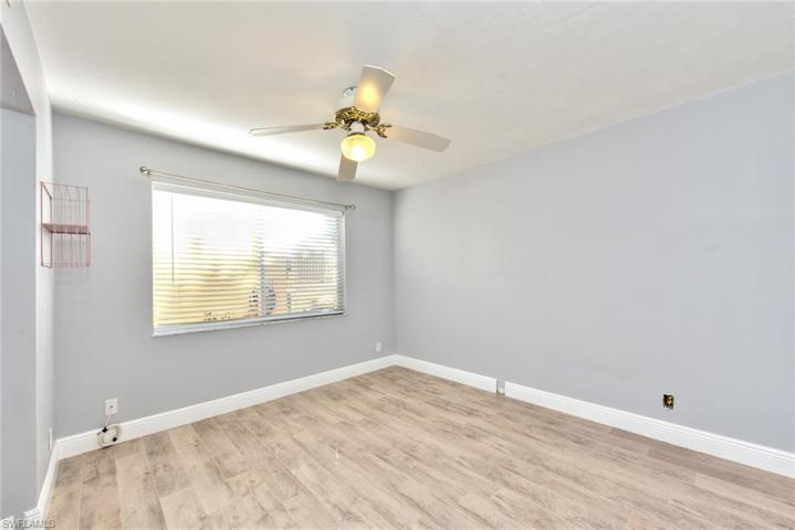4130  Looking Glass  LN, Naples, FL 34112
