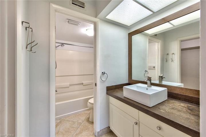 4130  Looking Glass  LN, Naples, FL 34112