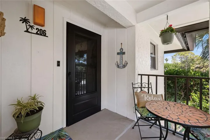 4967  Pepper  CIR, Naples, FL 34113