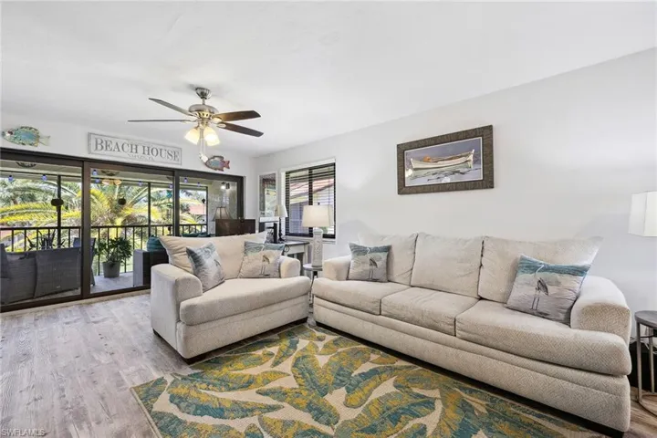 4967  Pepper  CIR, Naples, FL 34113