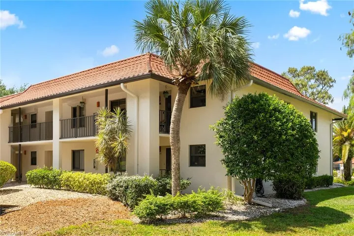 4967  Pepper  CIR, Naples, FL 34113