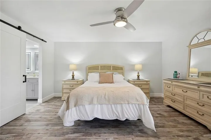 4967  Pepper  CIR, Naples, FL 34113
