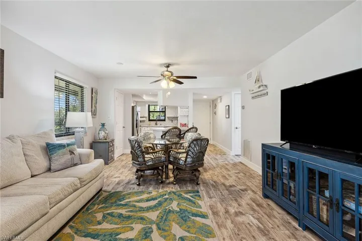 4967  Pepper  CIR, Naples, FL 34113