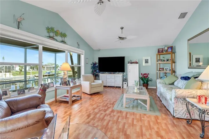 3538 Se 1st Pl, Cape Coral, Florida 33904