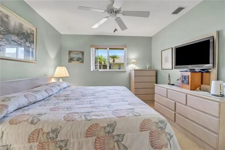 3538 Se 1st Pl, Cape Coral, Florida 33904