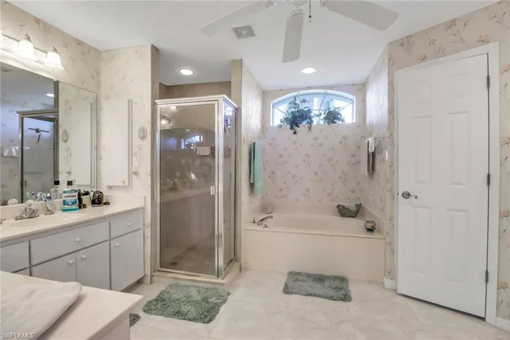 3538 Se 1st Pl, Cape Coral, Florida 33904