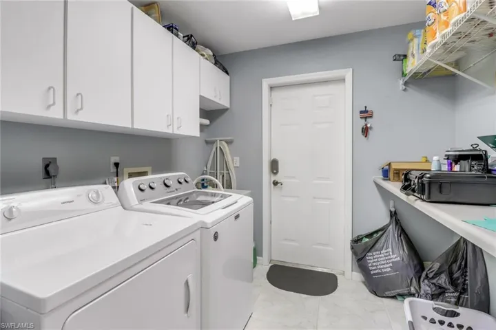 3538 Se 1st Pl, Cape Coral, Florida 33904