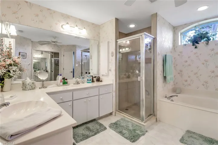 3538 Se 1st Pl, Cape Coral, Florida 33904