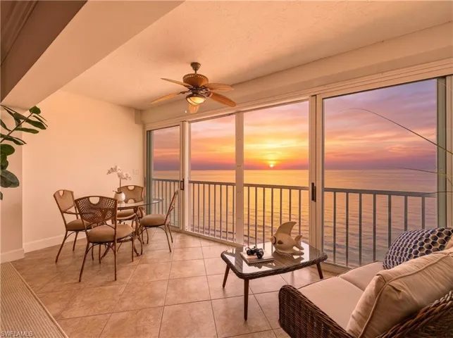 Sunset View with evening cocktails and entertaining!