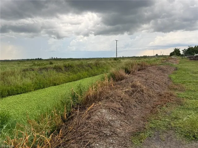5675 2nd Rd, Labelle, Florida 33935