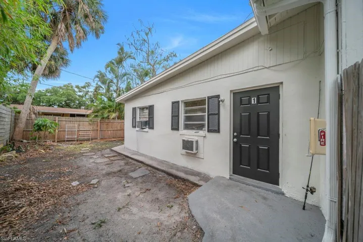 1840  Lafayette  ST, Fort Myers, FL 33901