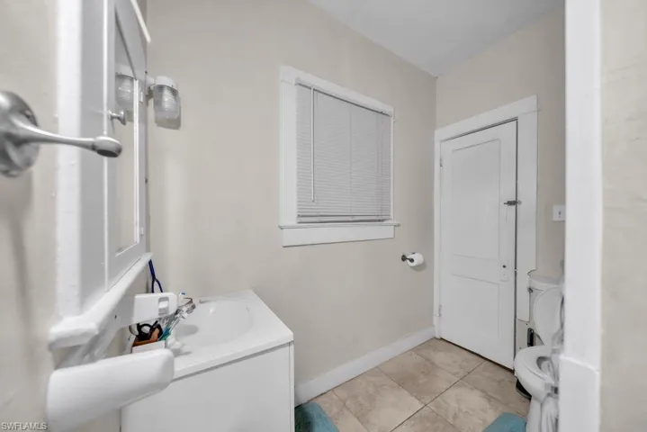 1840  Lafayette  ST, Fort Myers, FL 33901
