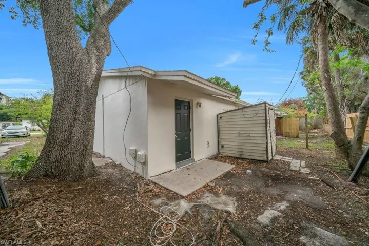 1840  Lafayette  ST, Fort Myers, FL 33901