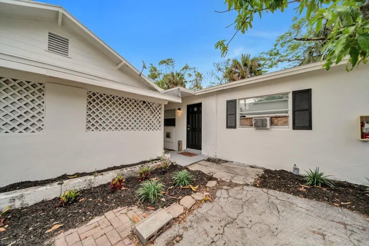1840  Lafayette  ST, Fort Myers, FL 33901