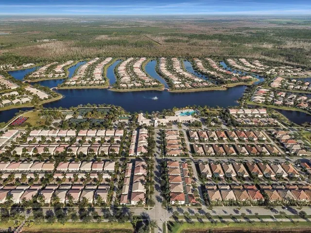 8084  Xenia  LN, Naples, FL 34114