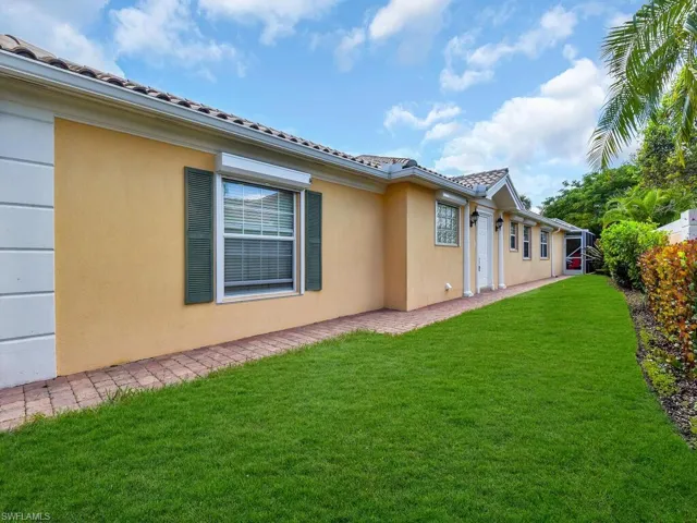 8084  Xenia  LN, Naples, FL 34114