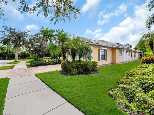 8084  Xenia  LN, Naples, FL 34114