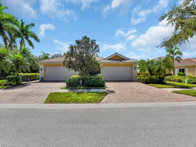 8084  Xenia  LN, Naples, FL 34114