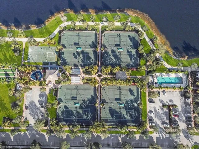 8084  Xenia  LN, Naples, FL 34114