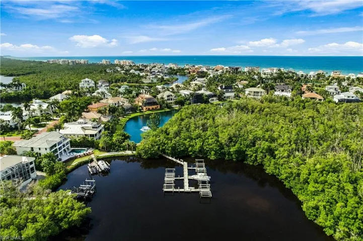 213 Topanga Dr, Bonita Springs, Florida 34134