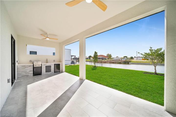 10 NE 6th ST, CAPE CORAL FL 33909