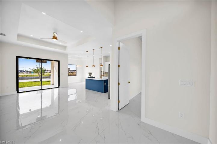 10 NE 6th ST, CAPE CORAL FL 33909
