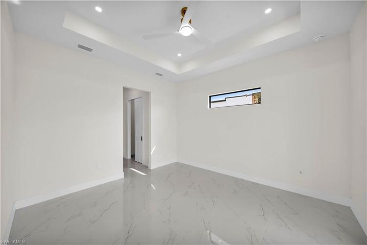 10 NE 6th ST, CAPE CORAL FL 33909