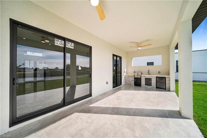 10 NE 6th ST, CAPE CORAL FL 33909
