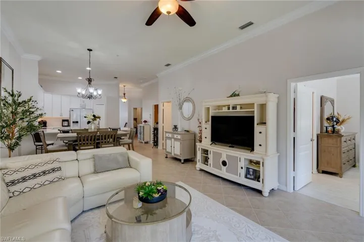 1118 Sweetwater Ln 1305, Naples, Florida 34110