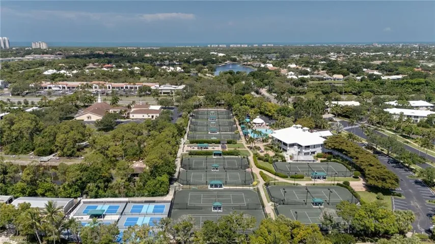 1118 Sweetwater Ln 1305, Naples, Florida 34110