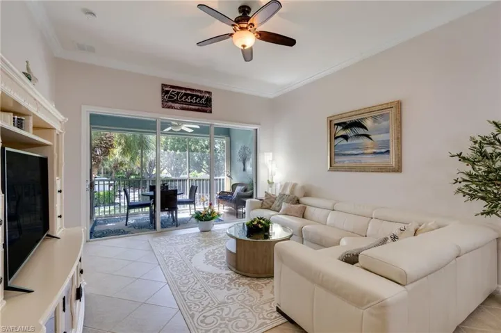 1118 Sweetwater Ln 1305, Naples, Florida 34110
