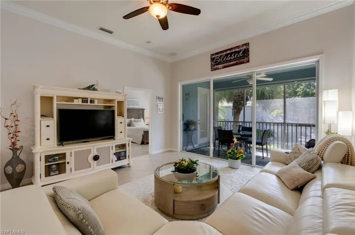 1118 Sweetwater Ln 1305, Naples, Florida 34110