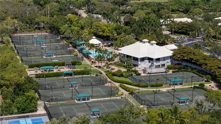 1118 Sweetwater Ln 1305, Naples, Florida 34110