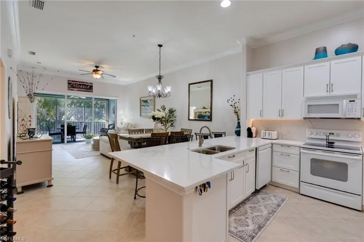1118 Sweetwater Ln 1305, Naples, Florida 34110